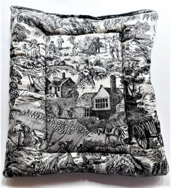 Country Farm French Toile Pet mat.