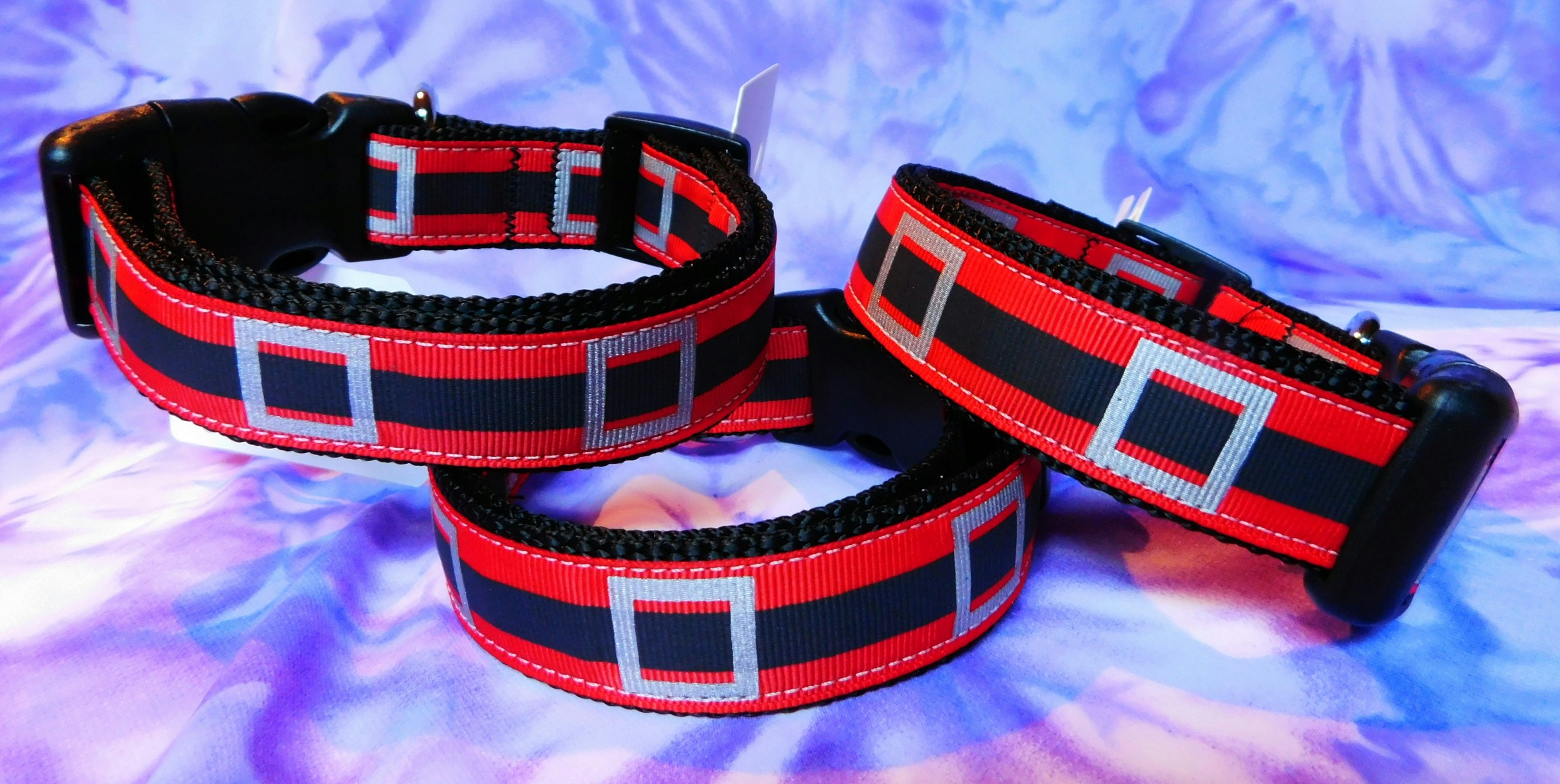 Santa's belt dog collar