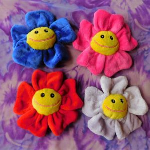 Plush flower squeaker pet toy